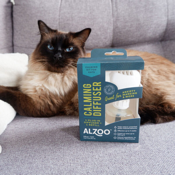 Plant-Based Calming Diffuser Kit for Cats - Image 9